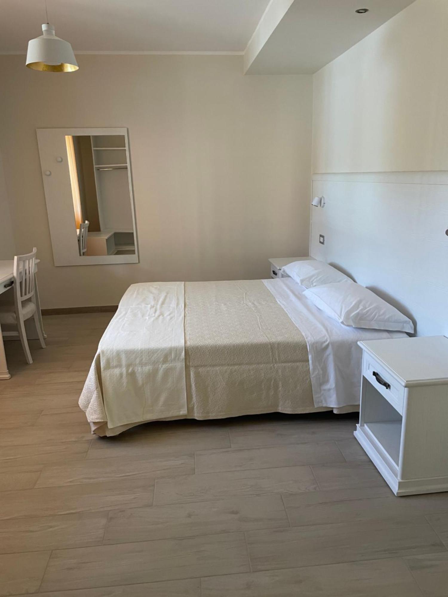 Fd Lorichella Otel Lorica Dış mekan fotoğraf