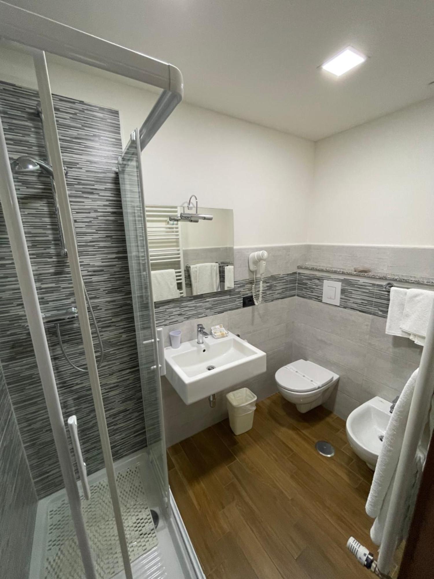 Fd Lorichella Otel Lorica Dış mekan fotoğraf